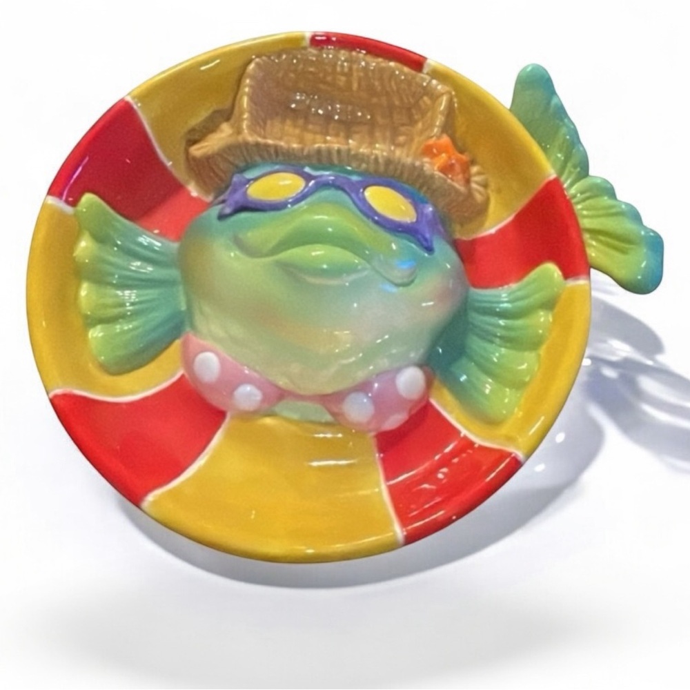 Kitschy Beach Fish Plate Novelty Figural Coastal Decor Colorful Summer Serving